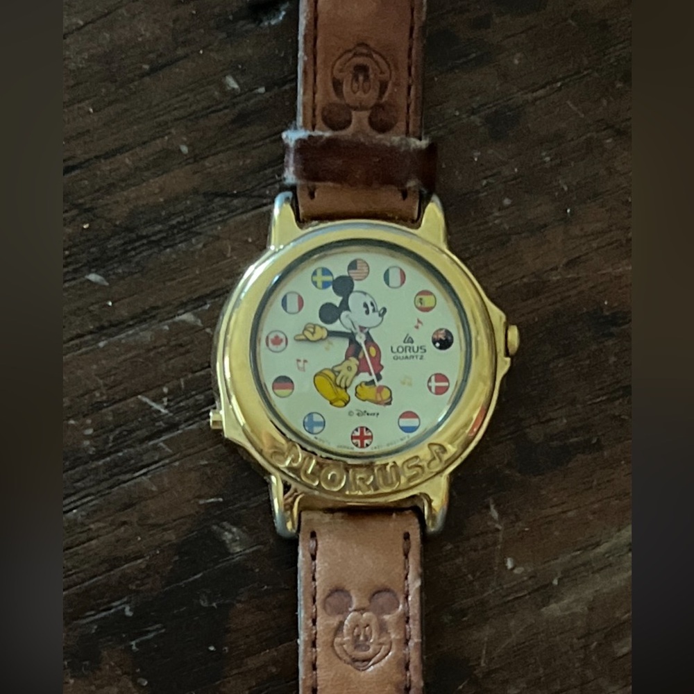 Vintage RARE Disney Lorus Mickey Mouse World Flag Musical Watch HTF